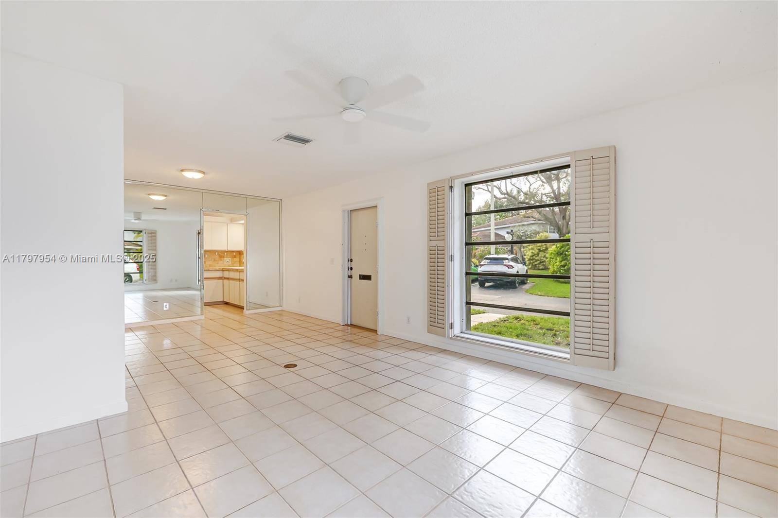 Miami, FL 33143,7931 Camino Cir #A-11