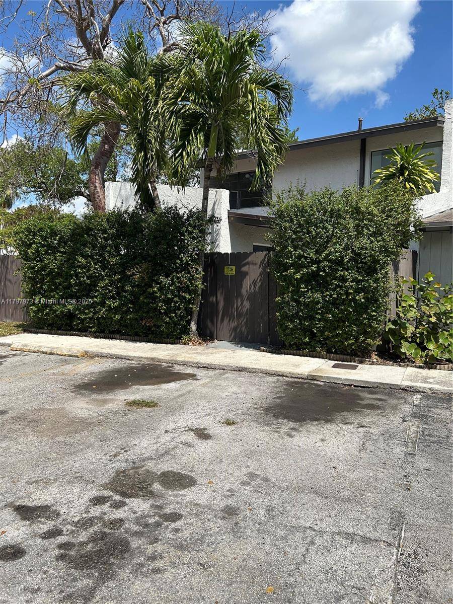 Miami, FL 33173,11005 SW 70th Ter