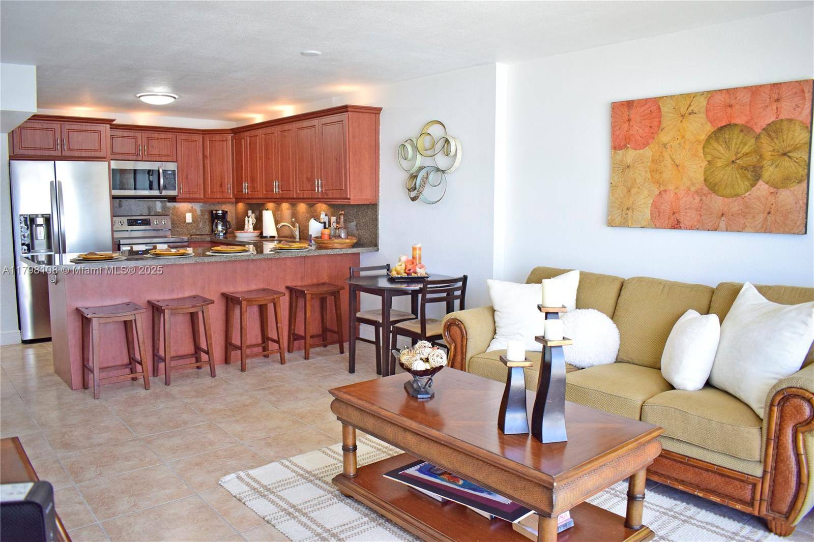 Miami Beach, FL 33139,401 Ocean Dr #924