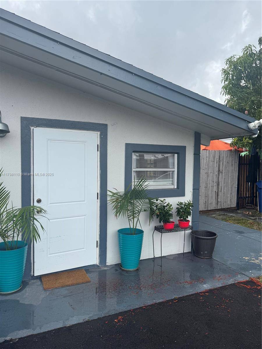 Miami, FL 33162,17830 NE 6th Ct #o