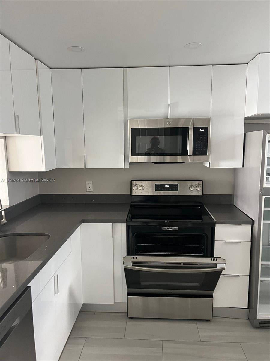 Fort Lauderdale, FL 33309,5200 NW 31st Ave #203