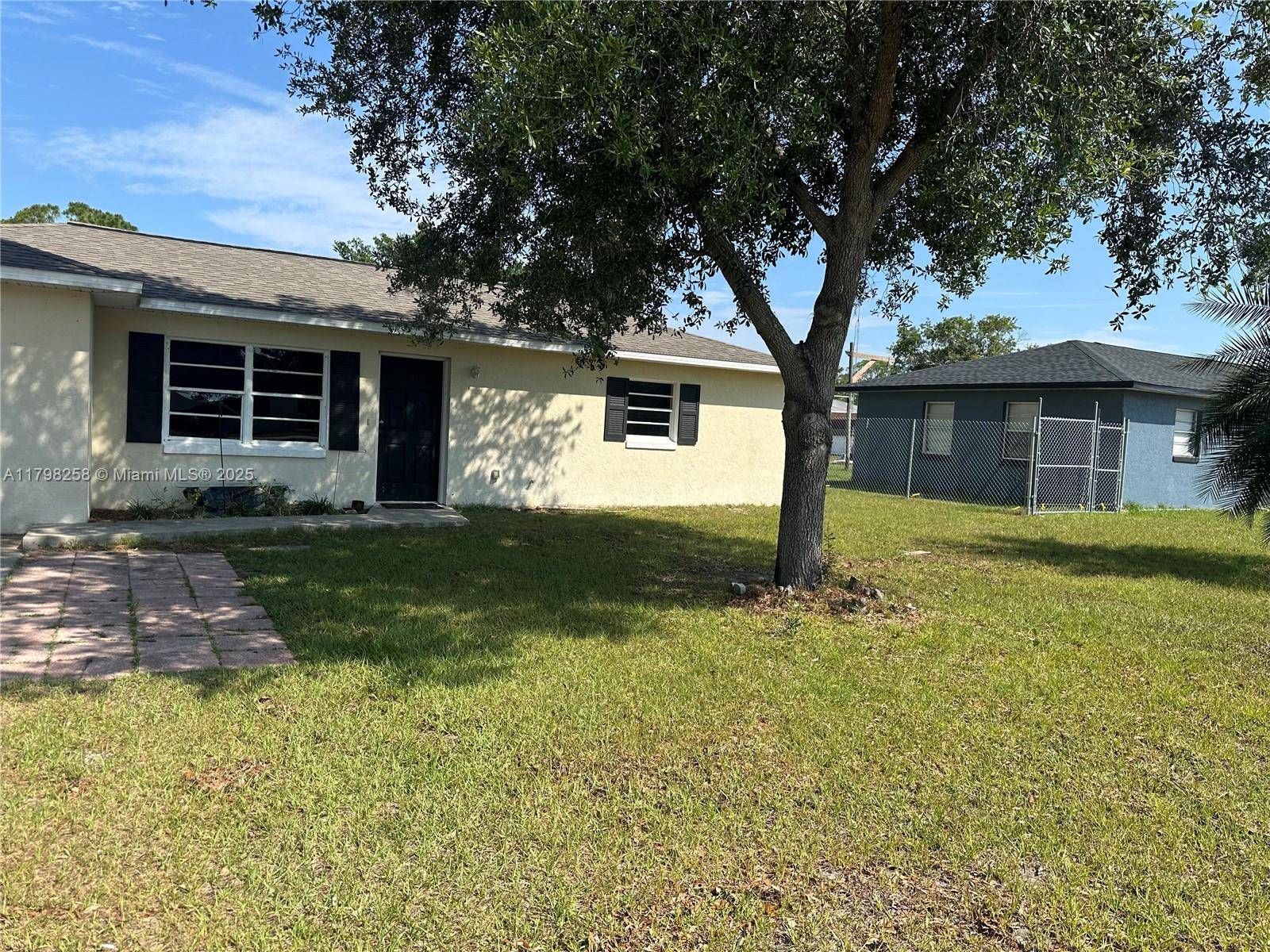 Other City - In The State Of Florida, FL 33852,Address not disclosed