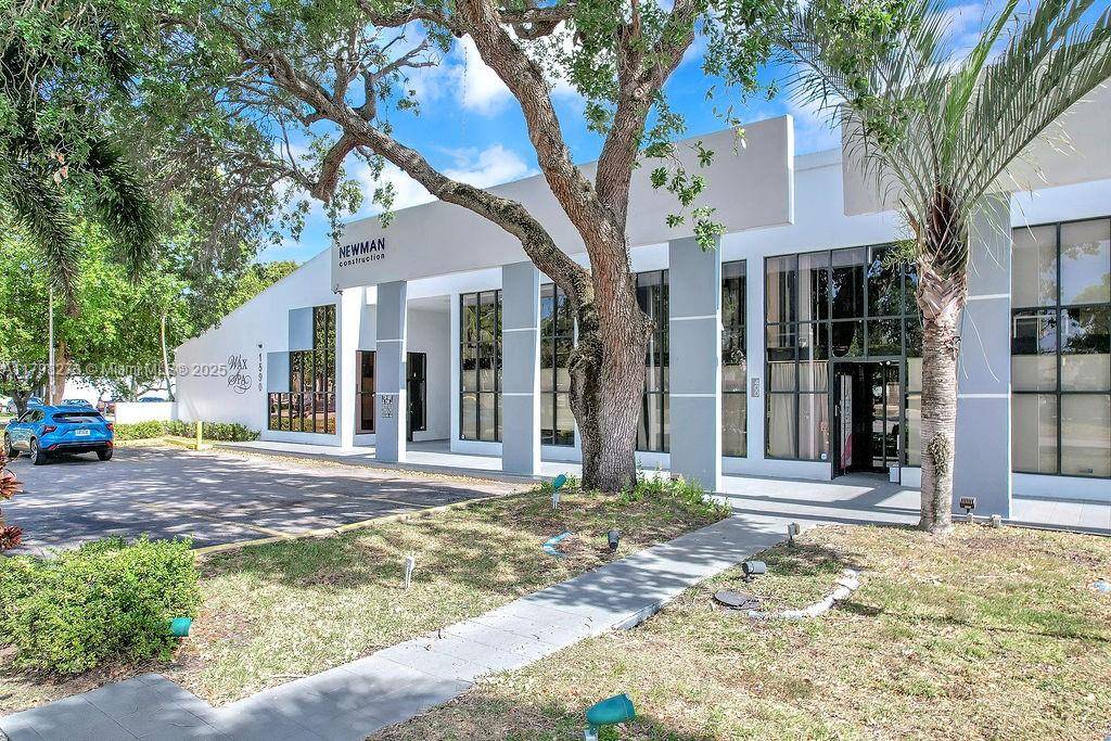 North Miami Beach, FL 33162,1590 NE 162nd St
