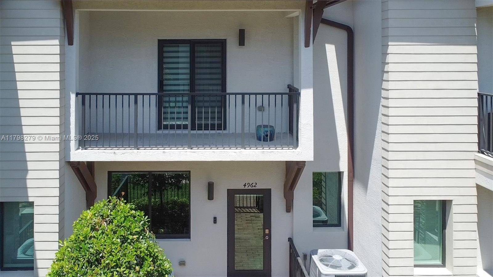 Doral, FL 33166,4962 NW 83rd Path #4962