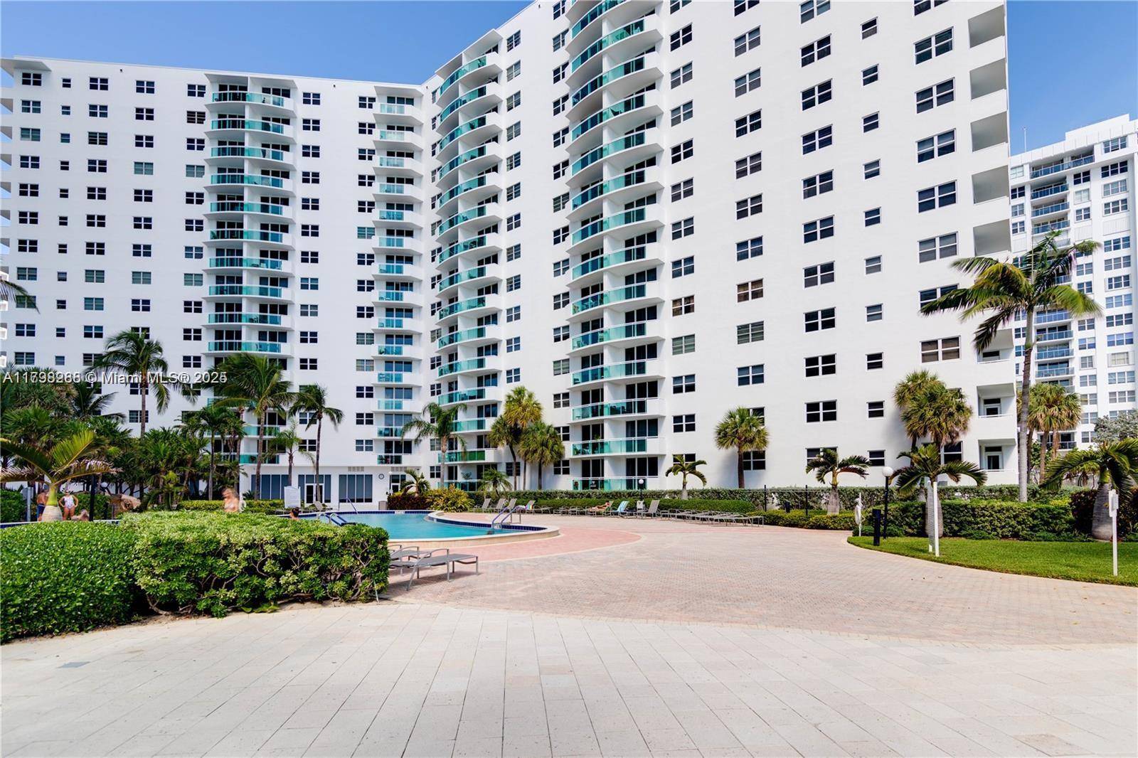 Hollywood, FL 33019,3001 S Ocean Dr #443