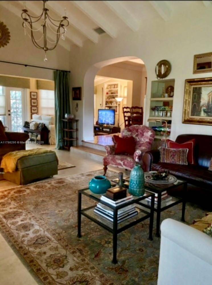 Coral Gables, FL 33134,410 Navarre Ave