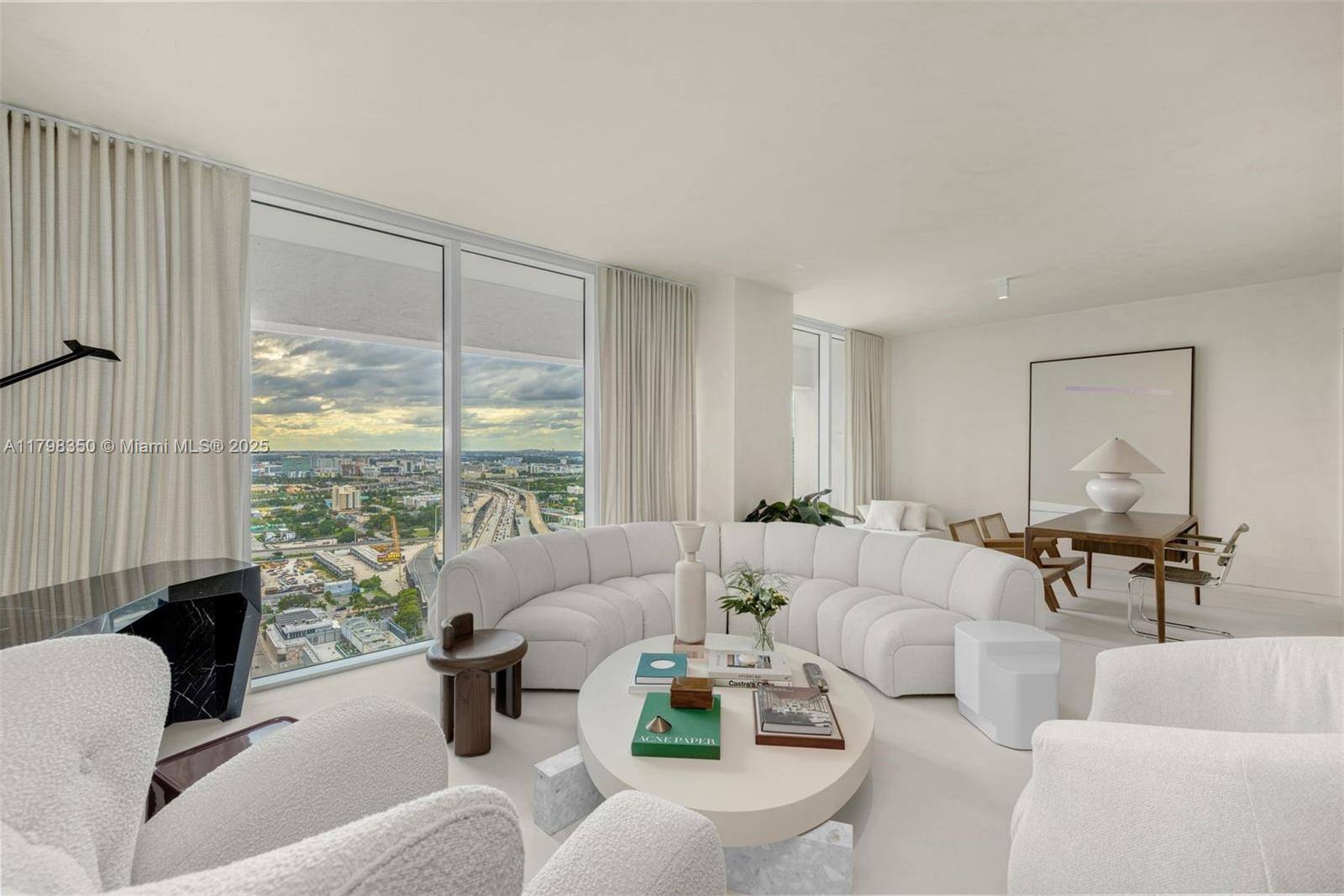 Miami, FL 33132,1040 Biscayne Blvd #3007