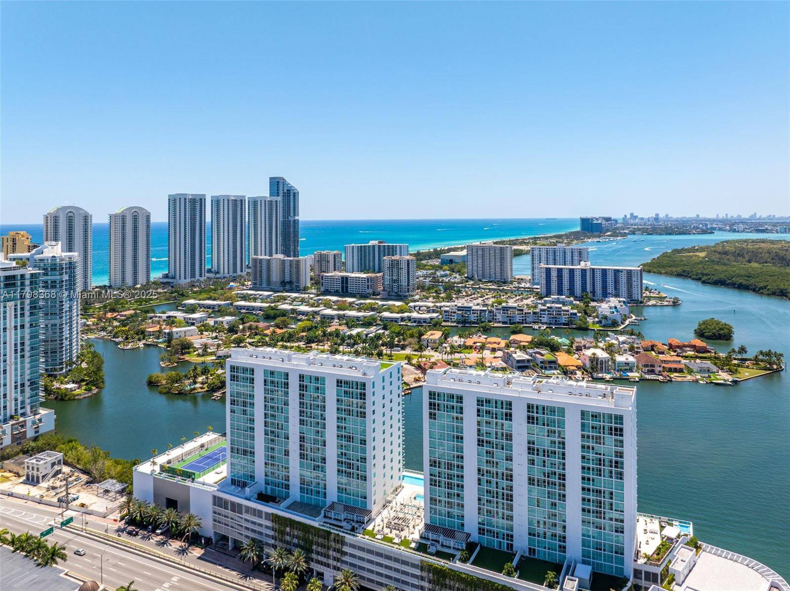 Sunny Isles Beach, FL 33160,400 Sunny Isles Blvd #PH-03