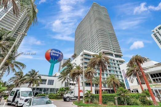 Hollywood, FL 33019,4111 S Ocean Dr #3205