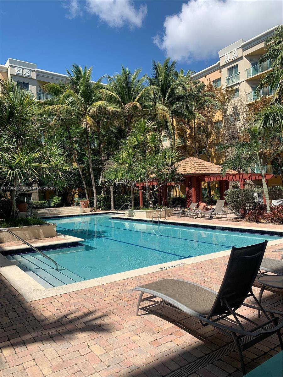 South Miami, FL 33143,6001 SW 70th St #308