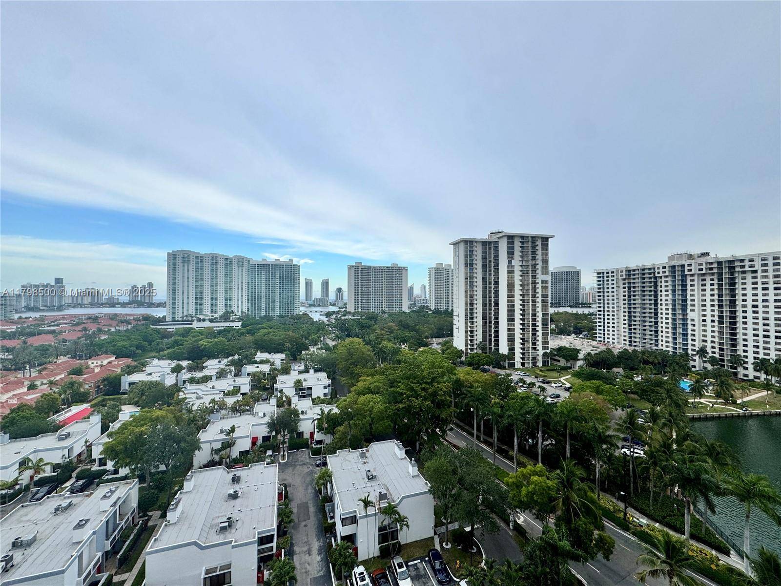 Aventura, FL 33160,2851 NE 183rd St #1509E