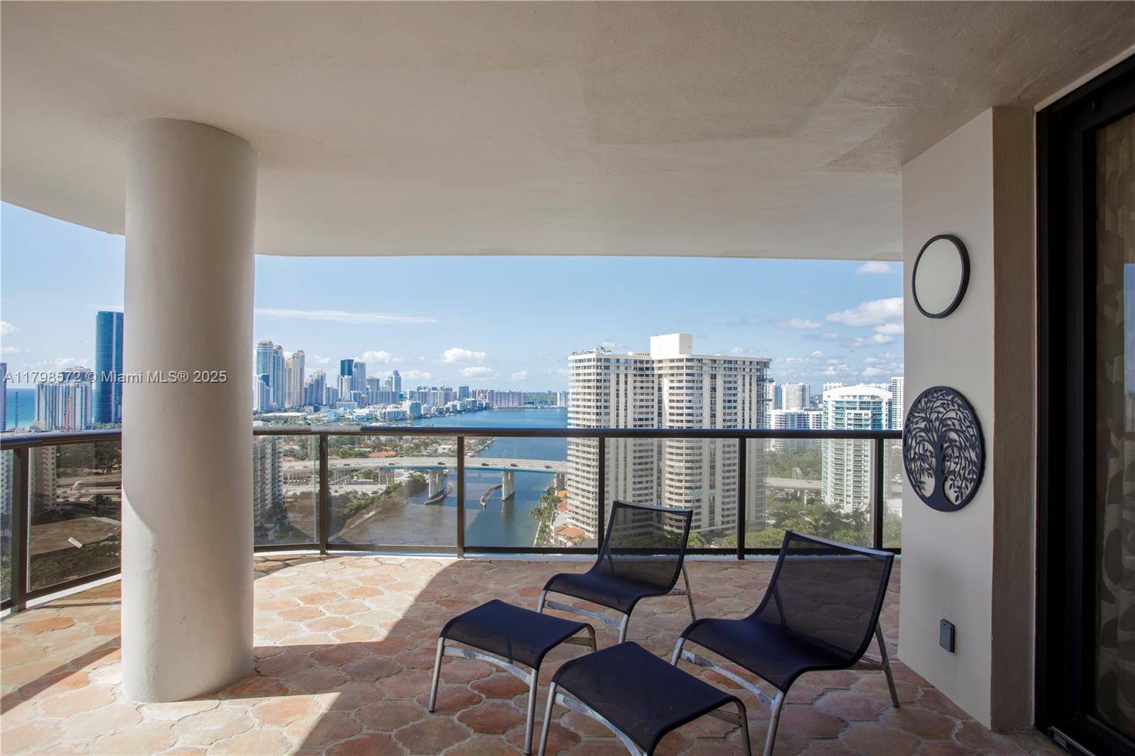 Aventura, FL 33180,19667 Turnberry Way #27-K