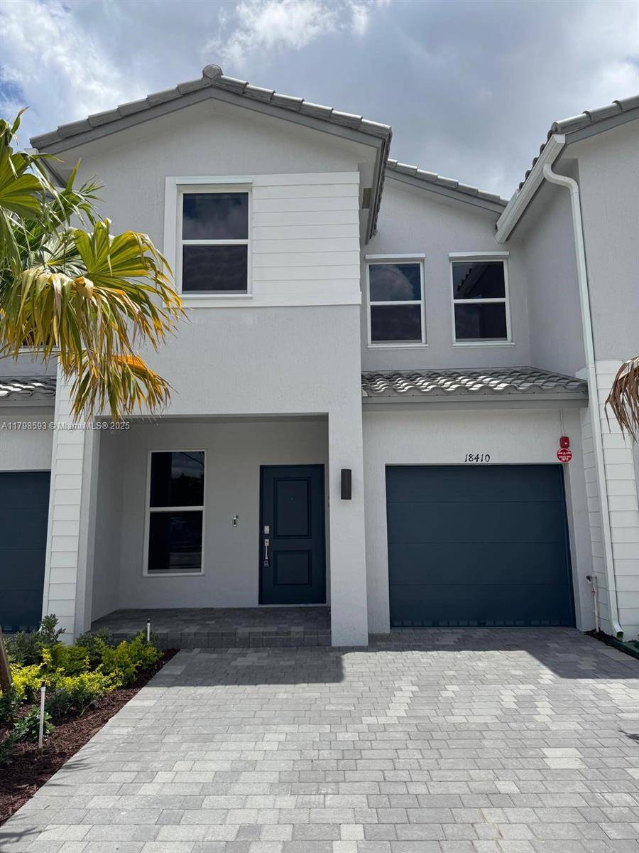 Pembroke Pines, FL 33029,18410 SW 2nd St