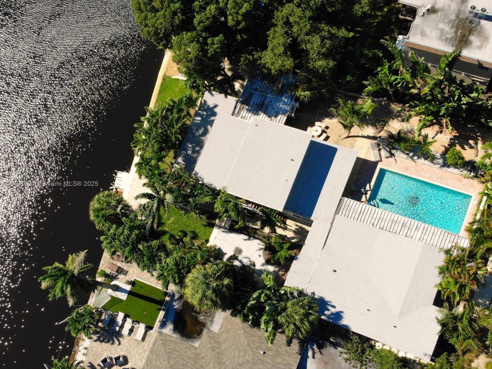 Oakland Park, FL 33334,1310 NE 30th St #5