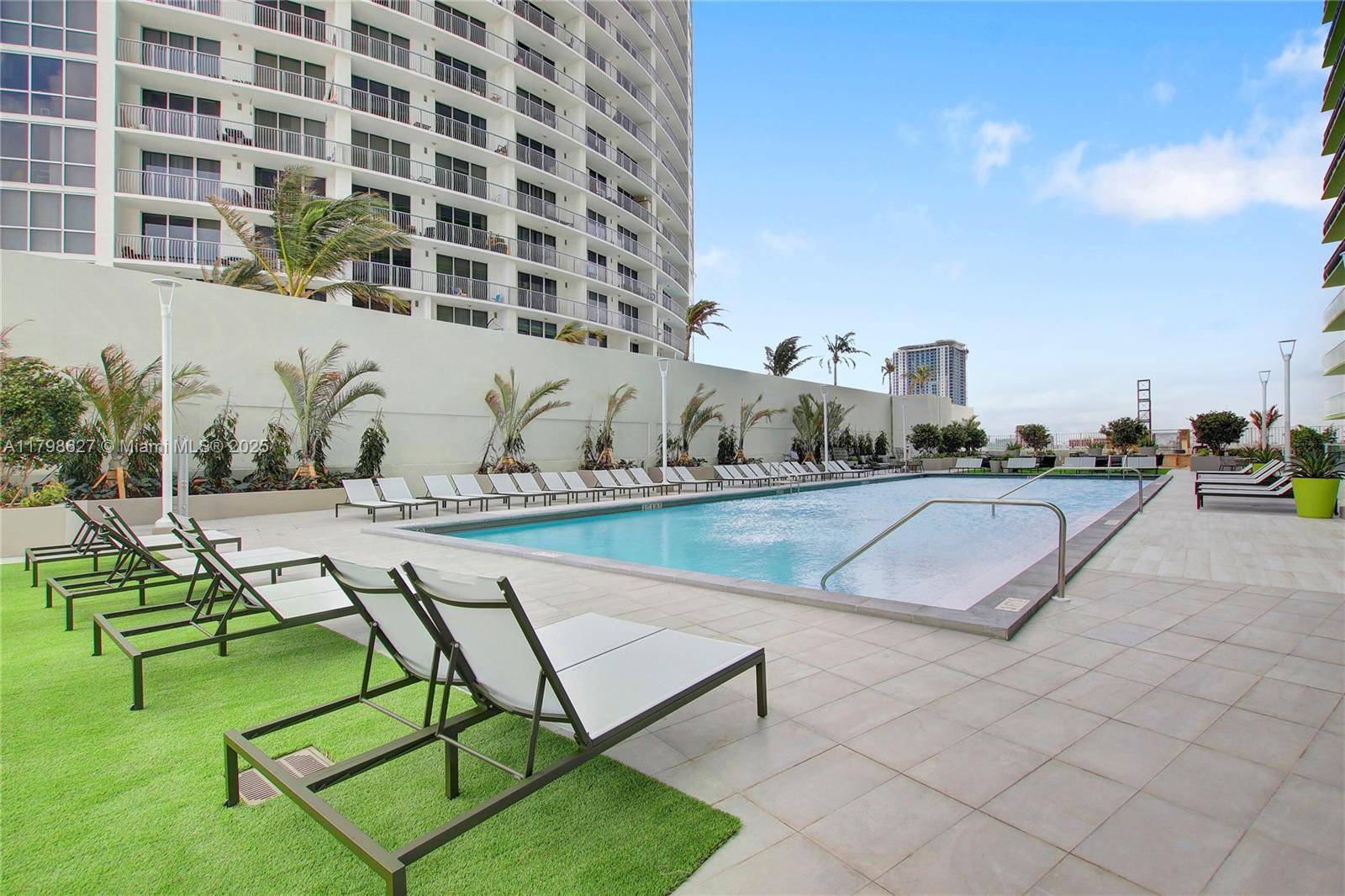 Miami, FL 33132,1756 N Bayshore Dr #37L