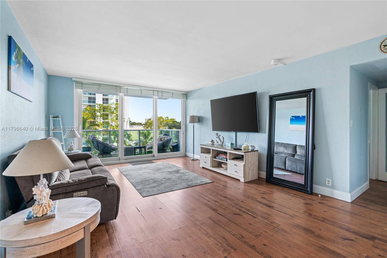 Miami Beach, FL 33139,1000 West Ave #308