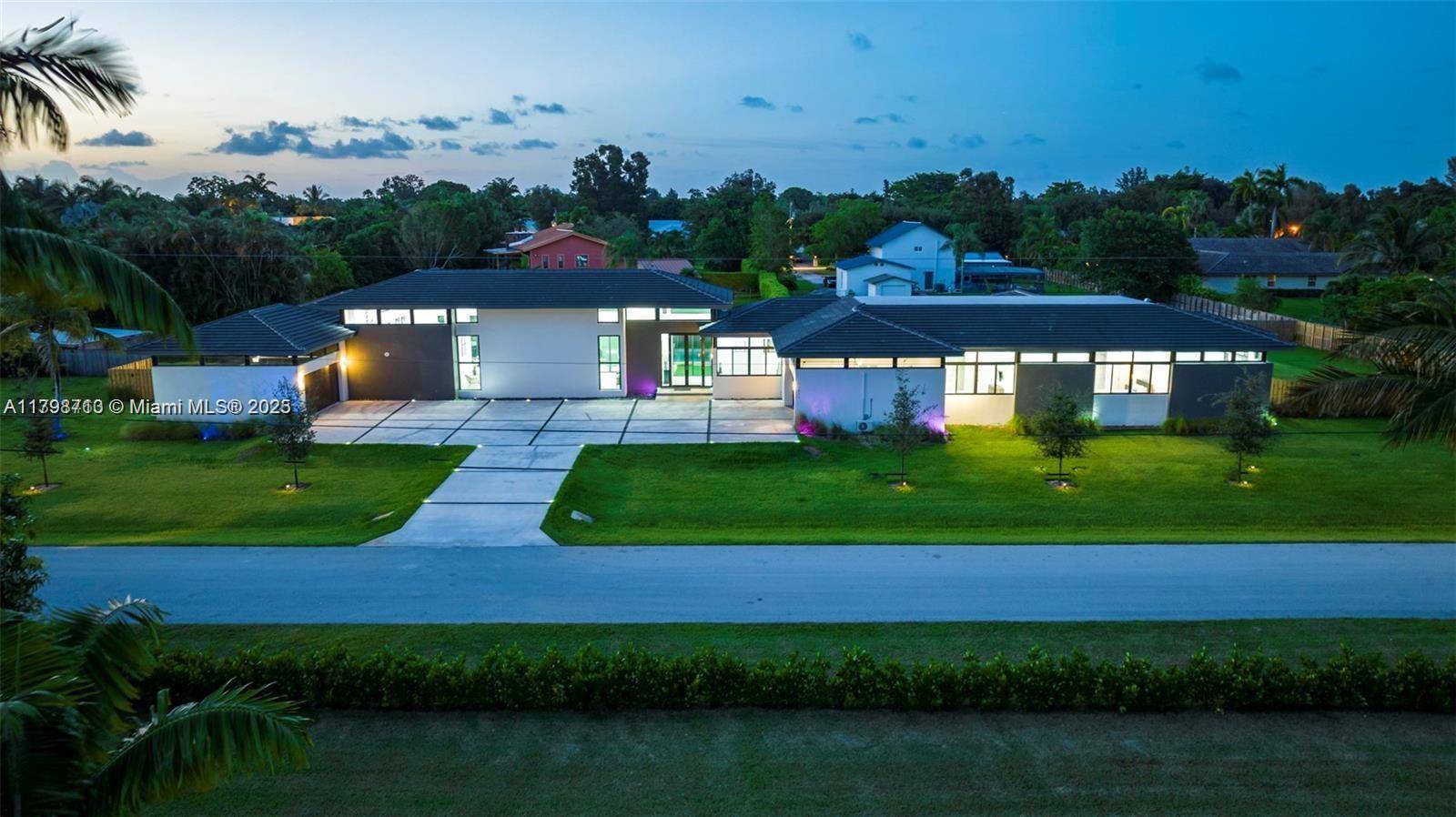 Plantation, FL 33325,11911 NW 2nd St