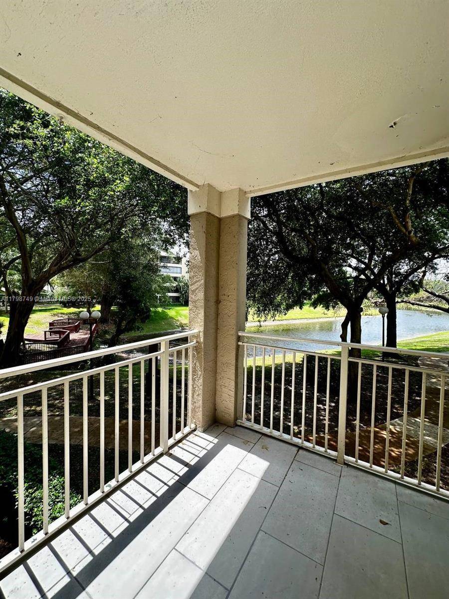Delray Beach, FL 33445,1725 Palm Cove Blvd #2-205