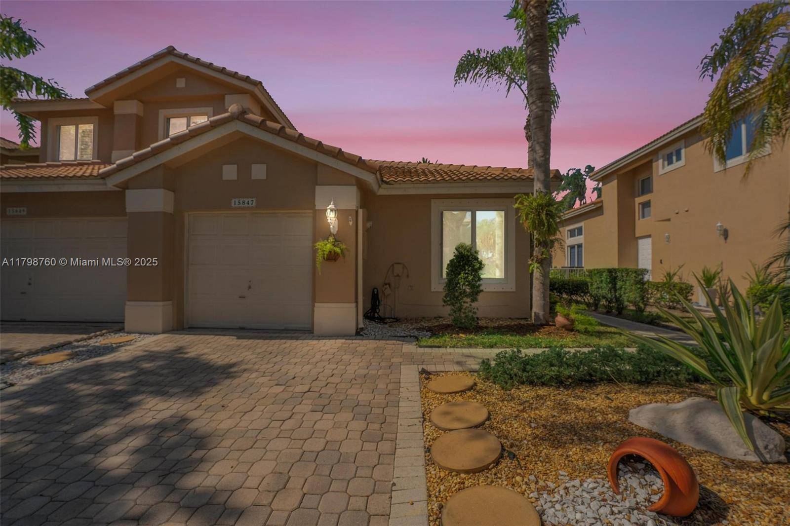 Pembroke Pines, FL 33027,15847 SW 12th St #15847