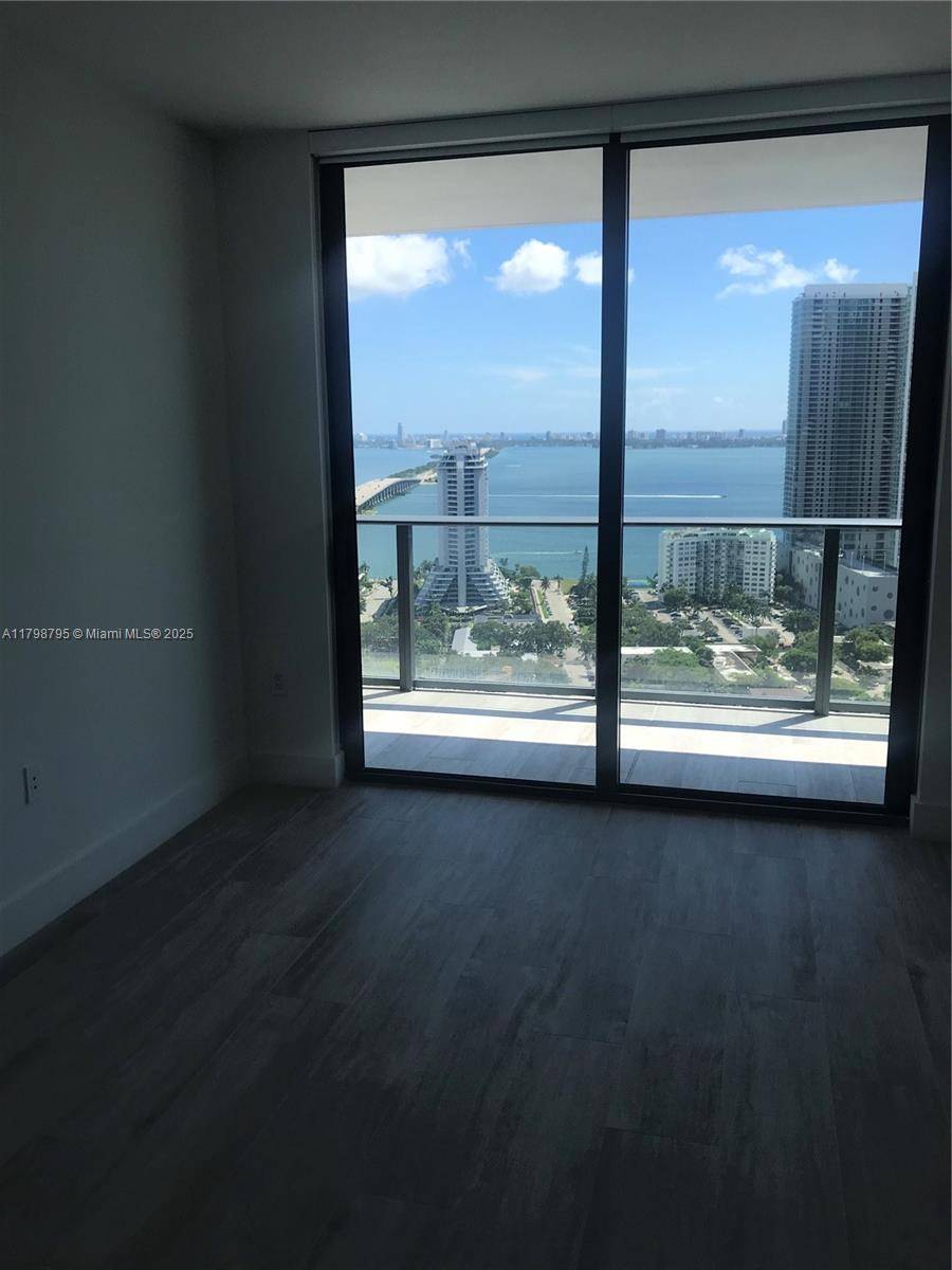 Miami, FL 33137,121 NE 34 ST #3007