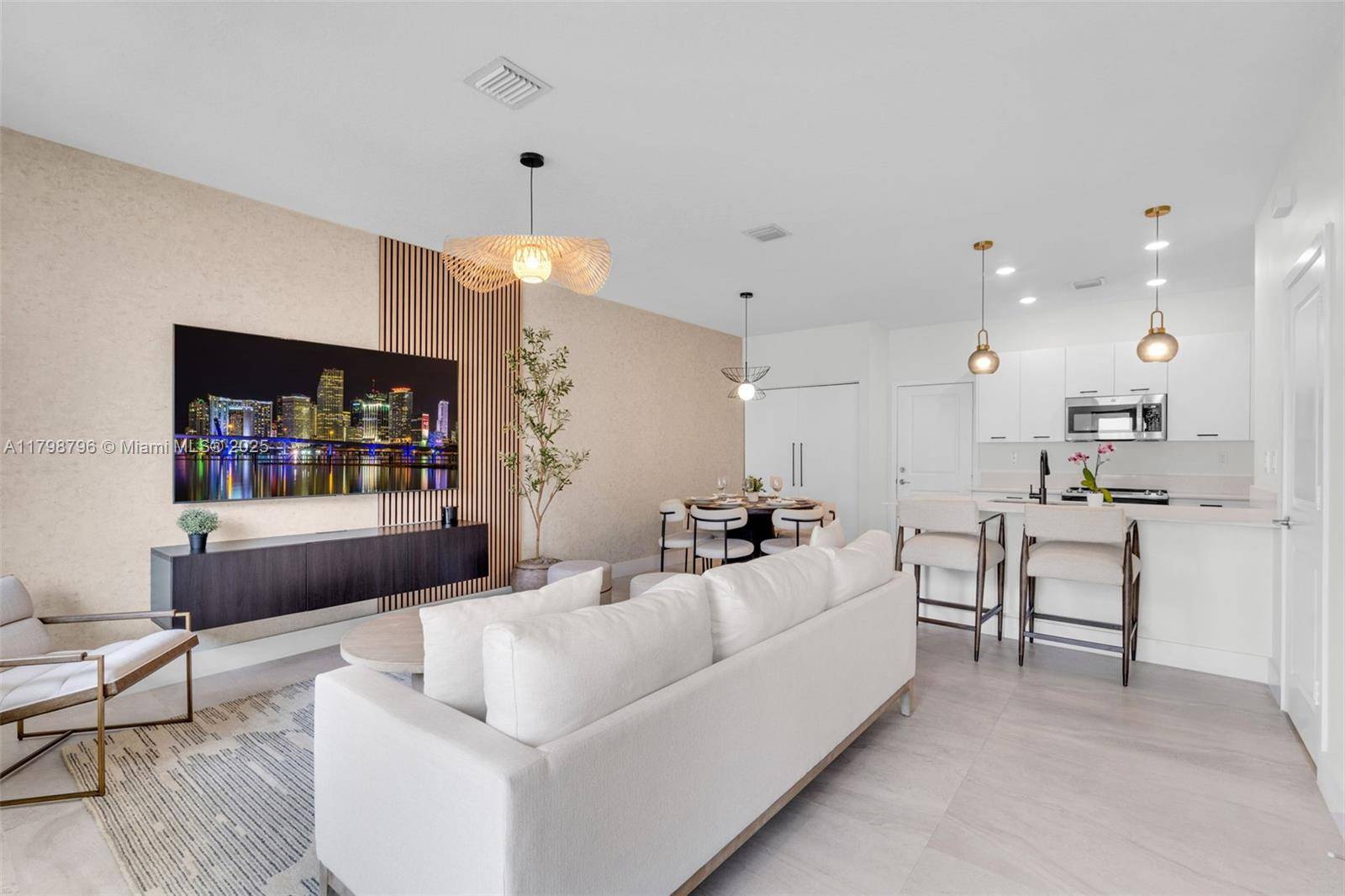 Doral, FL 33166,4233 NW 83rd Path