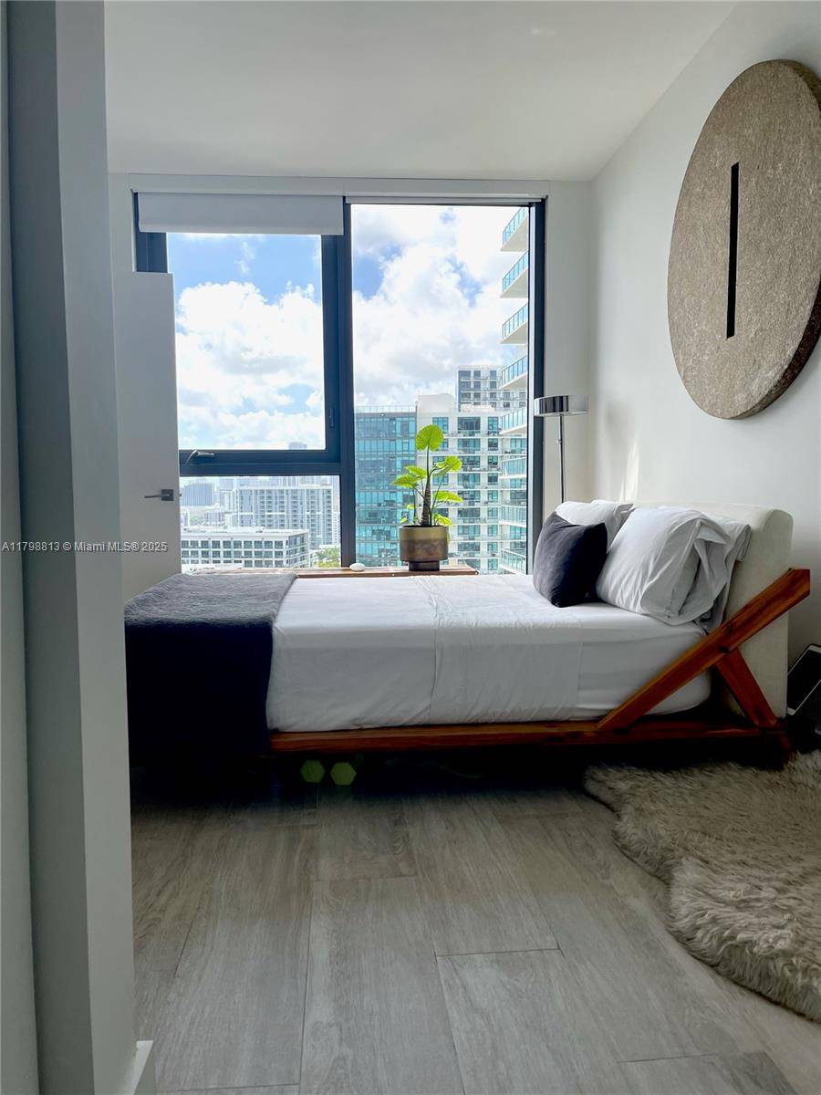 Miami, FL 33137,121 NE 34th #2903