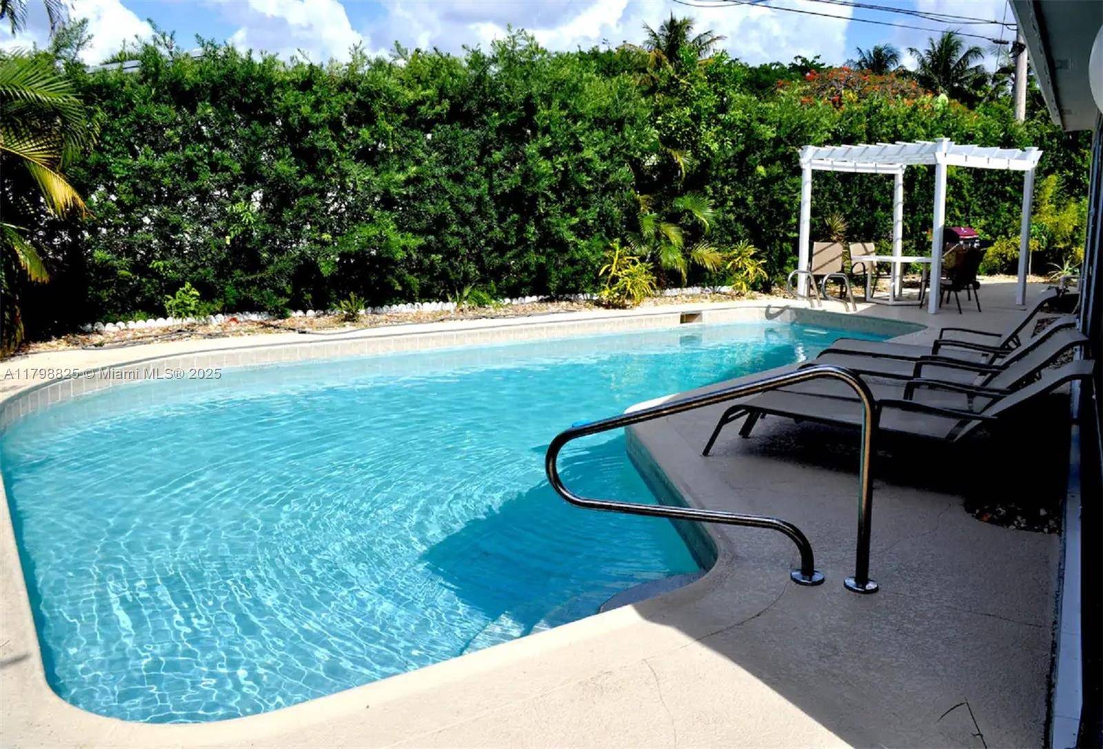 Fort Lauderdale, FL 33334,5111 NE 15th Ave