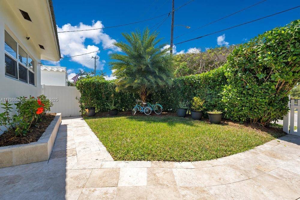 Surfside, FL 33154,9025 Hawthorne Ave