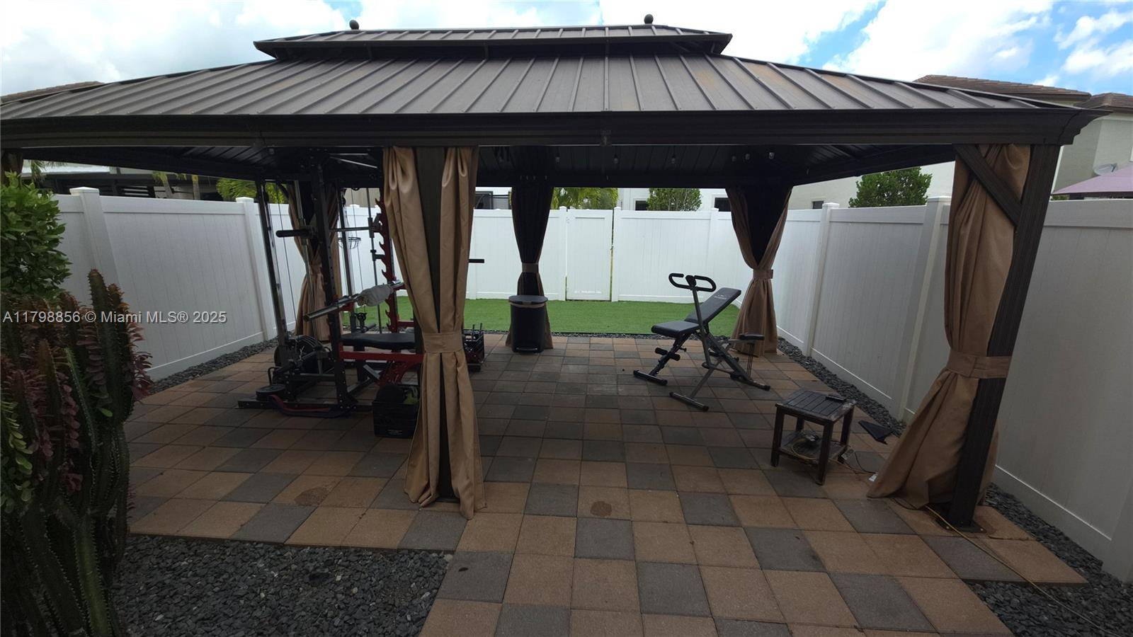 Hialeah, FL 33018,3431 W 106th Ter