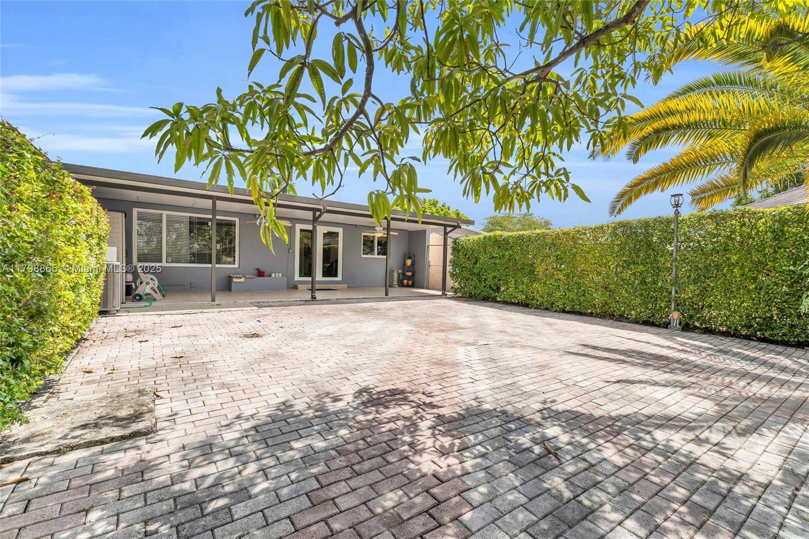 Miami, FL 33175,12733 SW 54th St