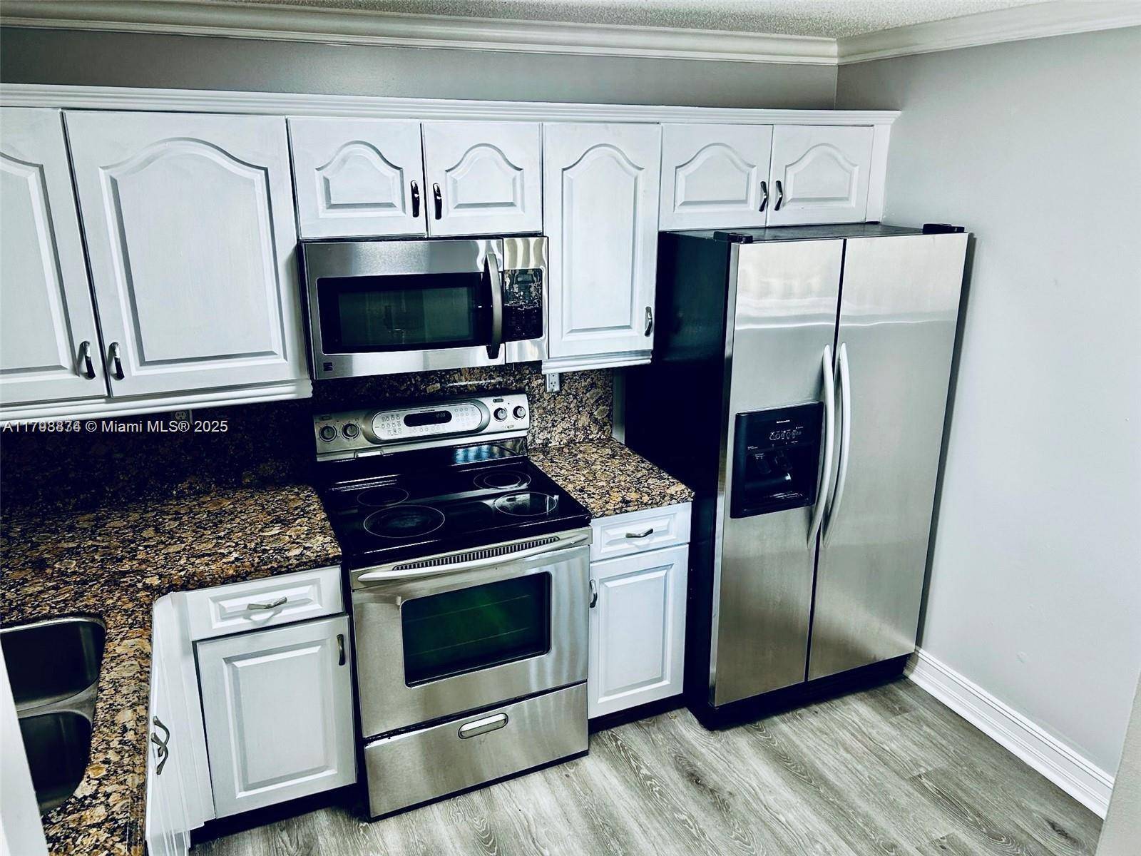 Miami, FL 33177,15711 SW 137th Ave #201