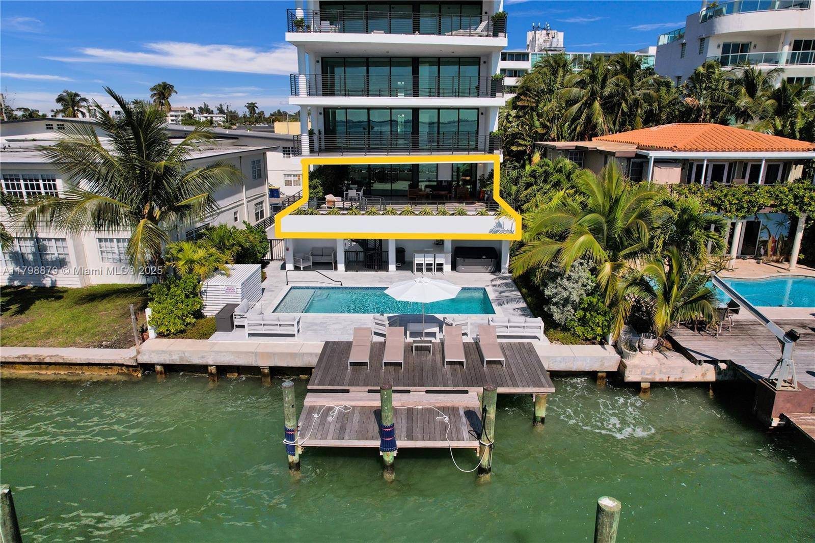 Miami Beach, FL 33141,1930 Bay Dr #Ph-1