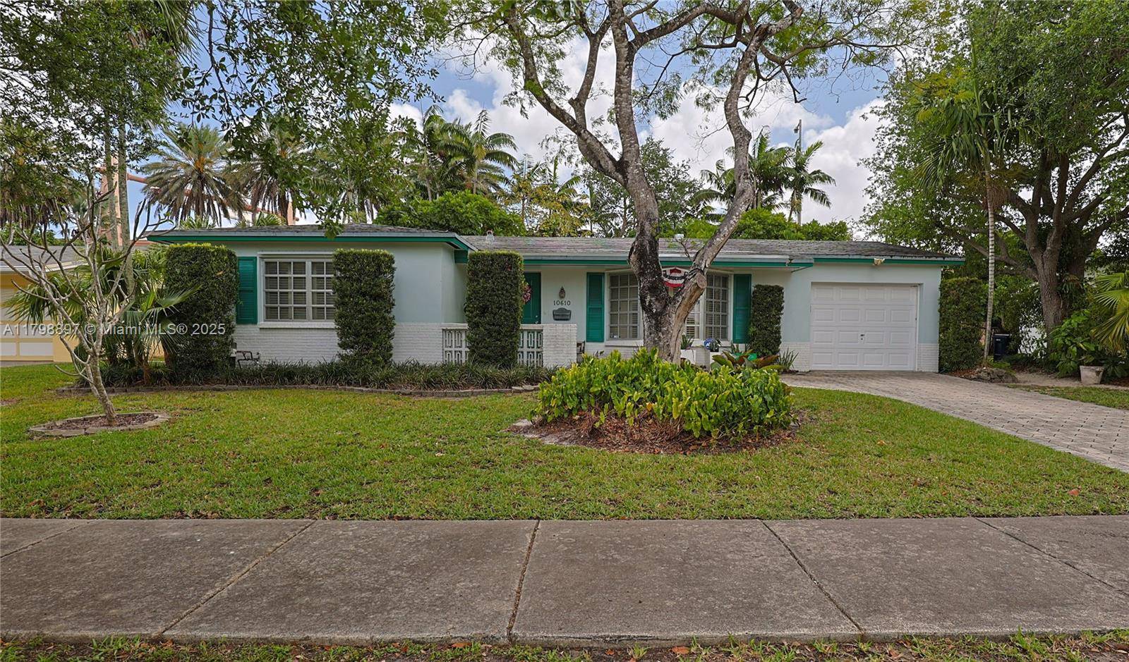 Miami, FL 33176,10610 SW 103rd St