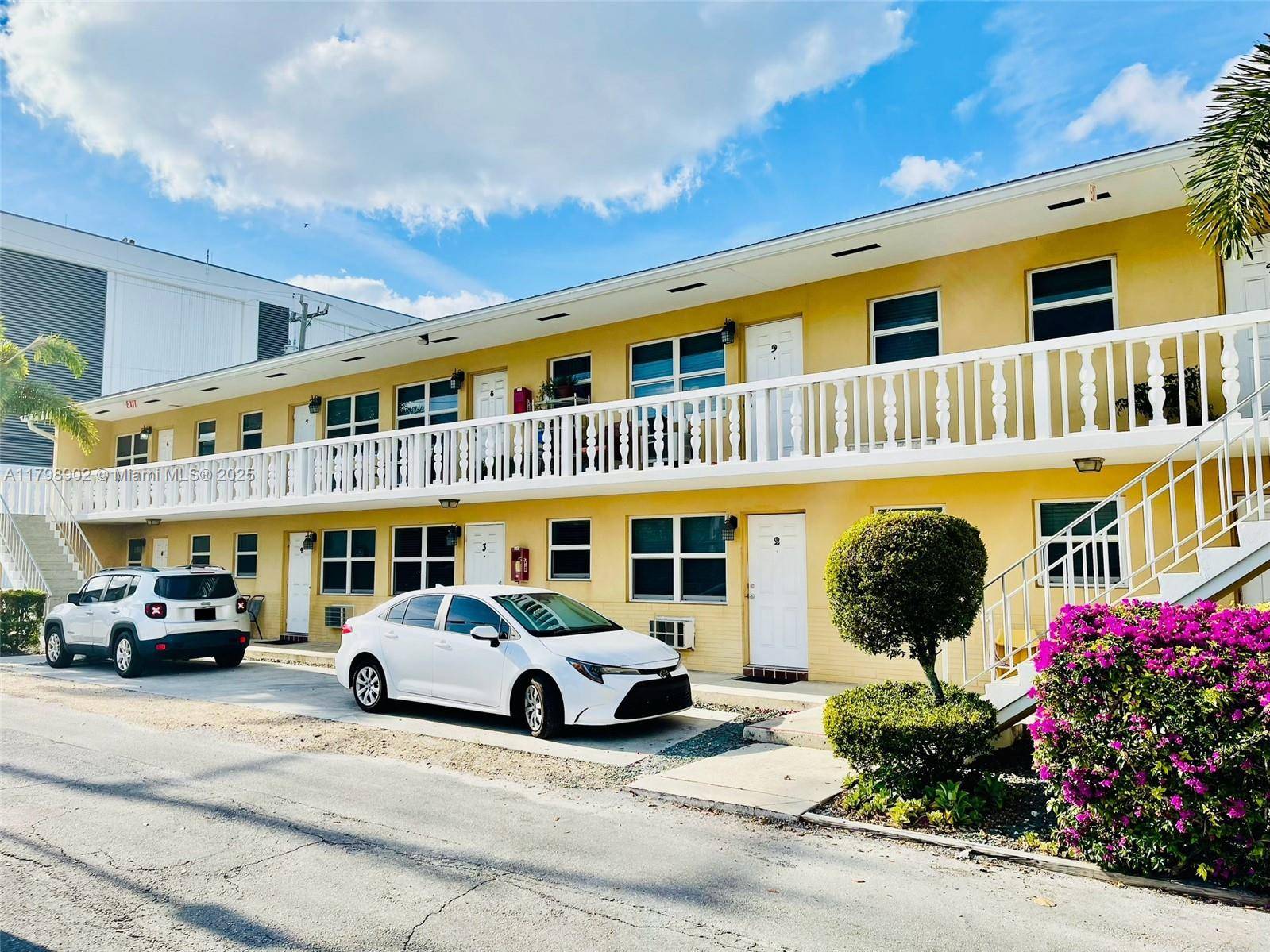 Lake Worth, FL 33460,111 N L St #3