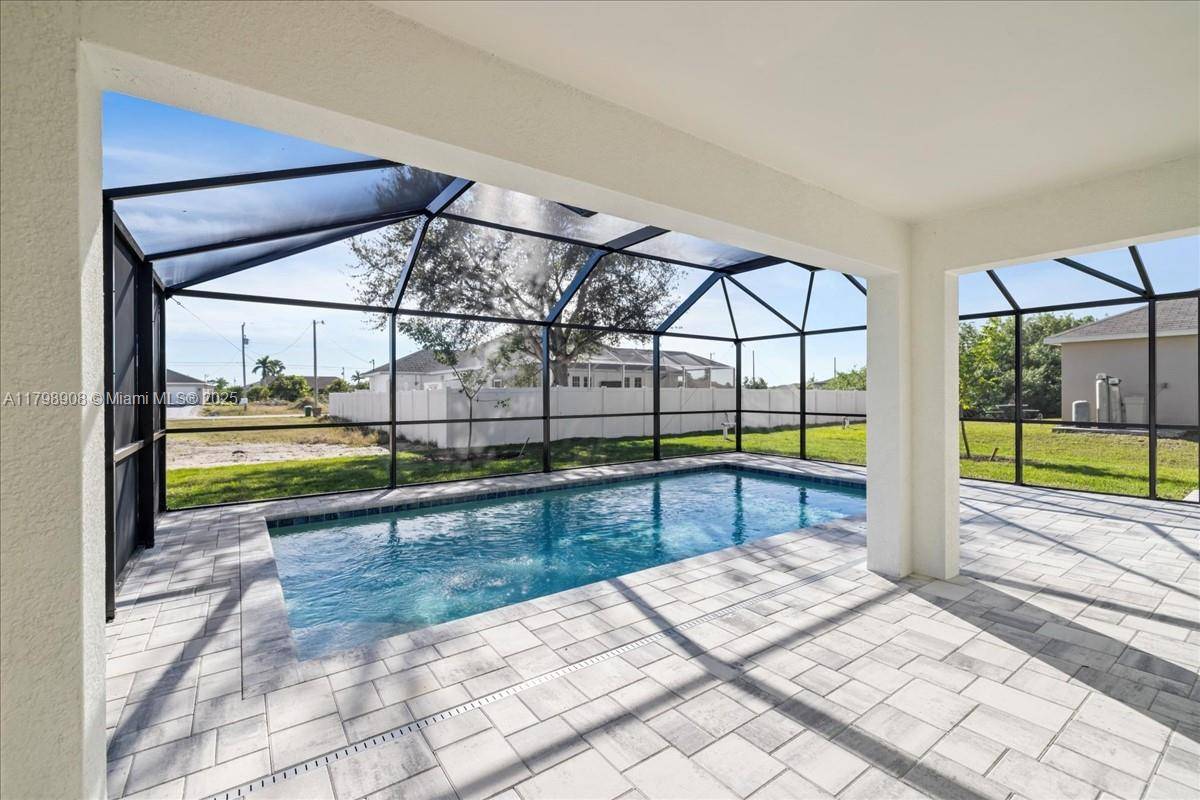 Cape Coral, FL 33993,624 NW 15th ST