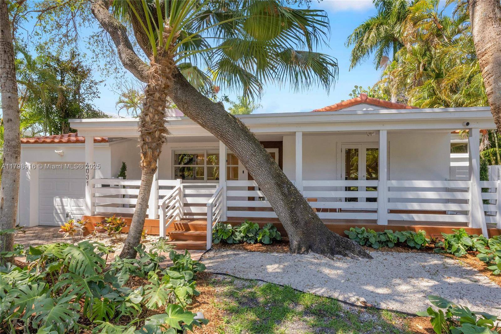 Coconut Grove, FL 33133,4031 Woodridge Rd