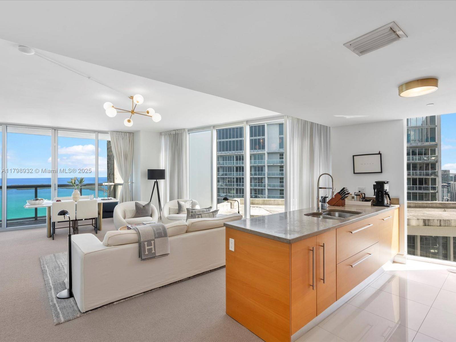 Miami, FL 33131,475 Brickell Ave #5507