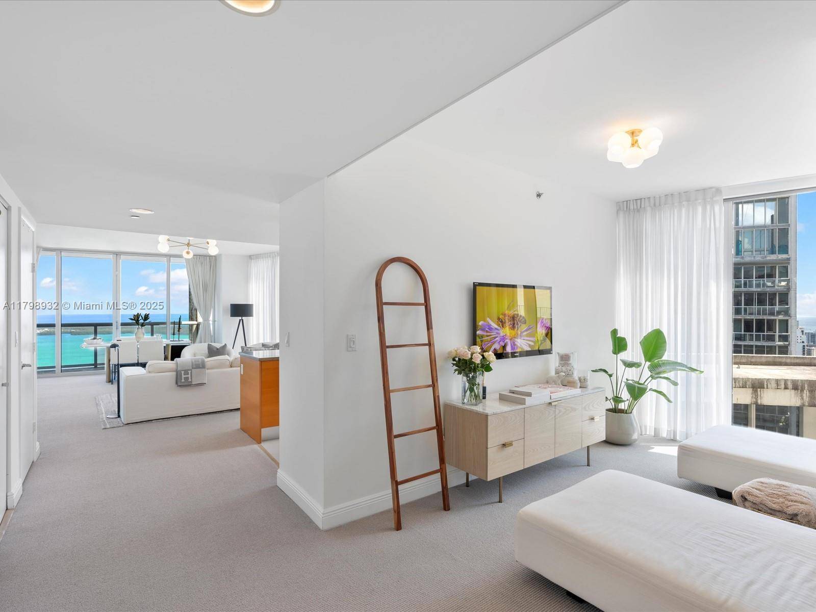 Miami, FL 33131,475 Brickell Ave #5507
