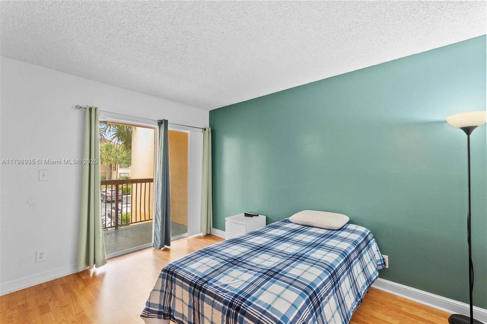 Tamarac, FL 33321,7620 Westwood Dr #216