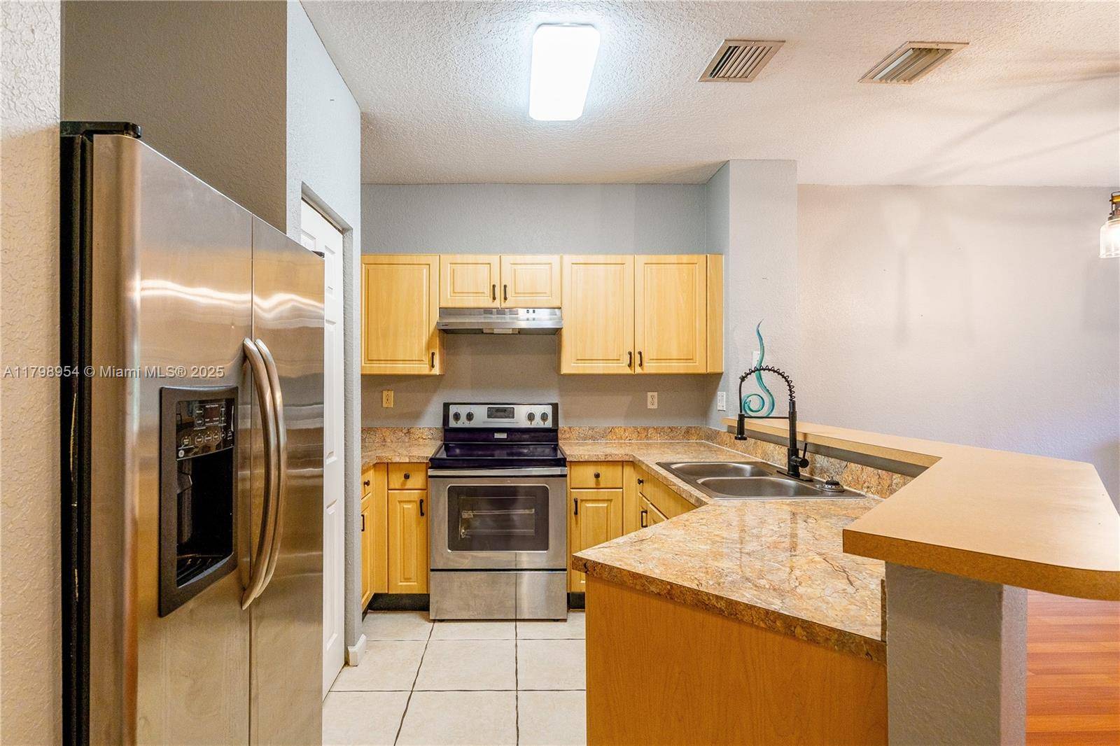 Tamarac, FL 33321,6455 Catalina Ln #6455