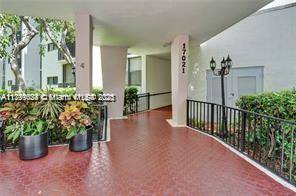 Sunny Isles Beach, FL 33160,17021 N Bay Rd #112