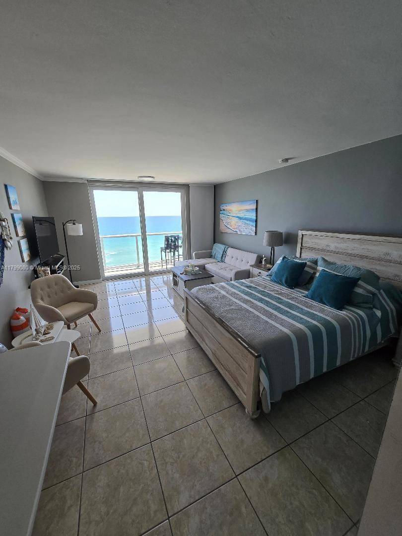 Sunny Isles Beach, FL 33160,19201 Collins Ave #712