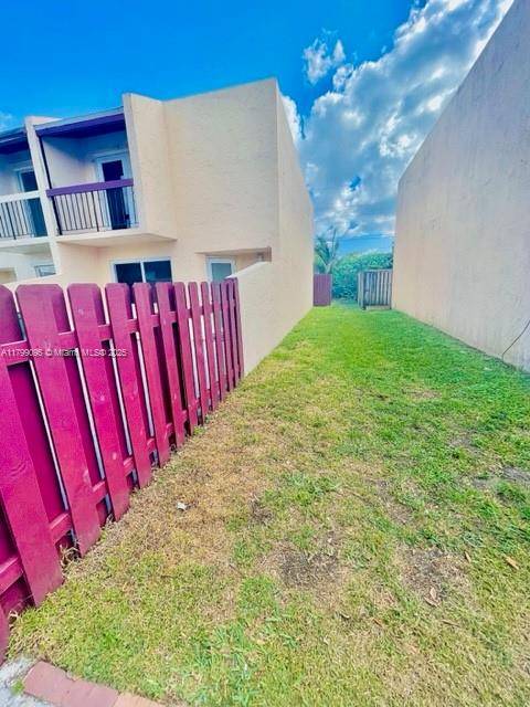 Davie, FL 33314,3672 SW 59th Ave #7