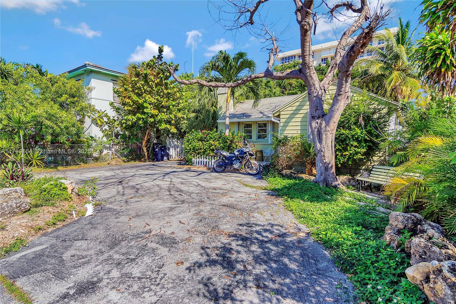 Surfside, FL 33154,8919 Harding Ave