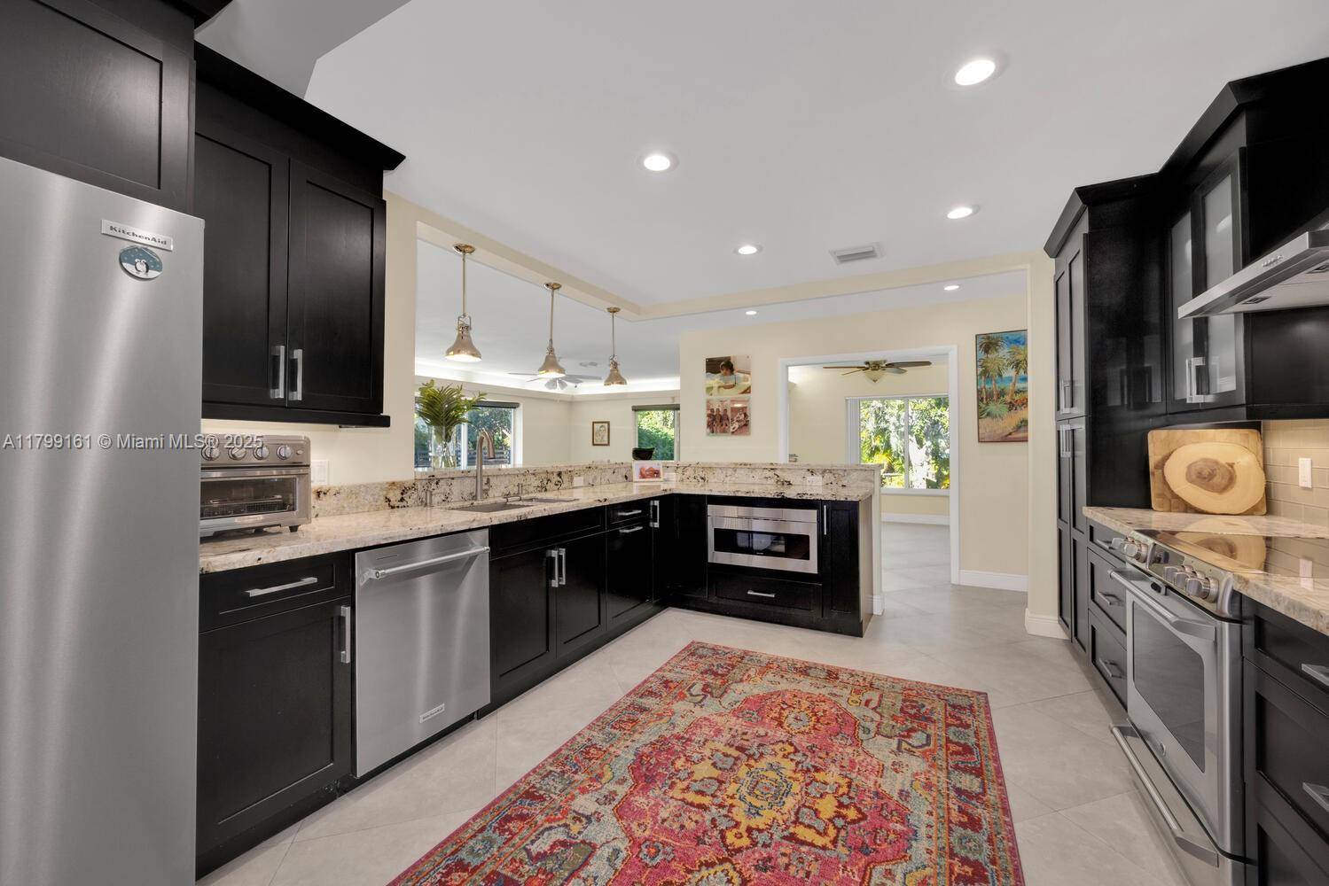 Pinecrest, FL 33156,6970 SW 124th St