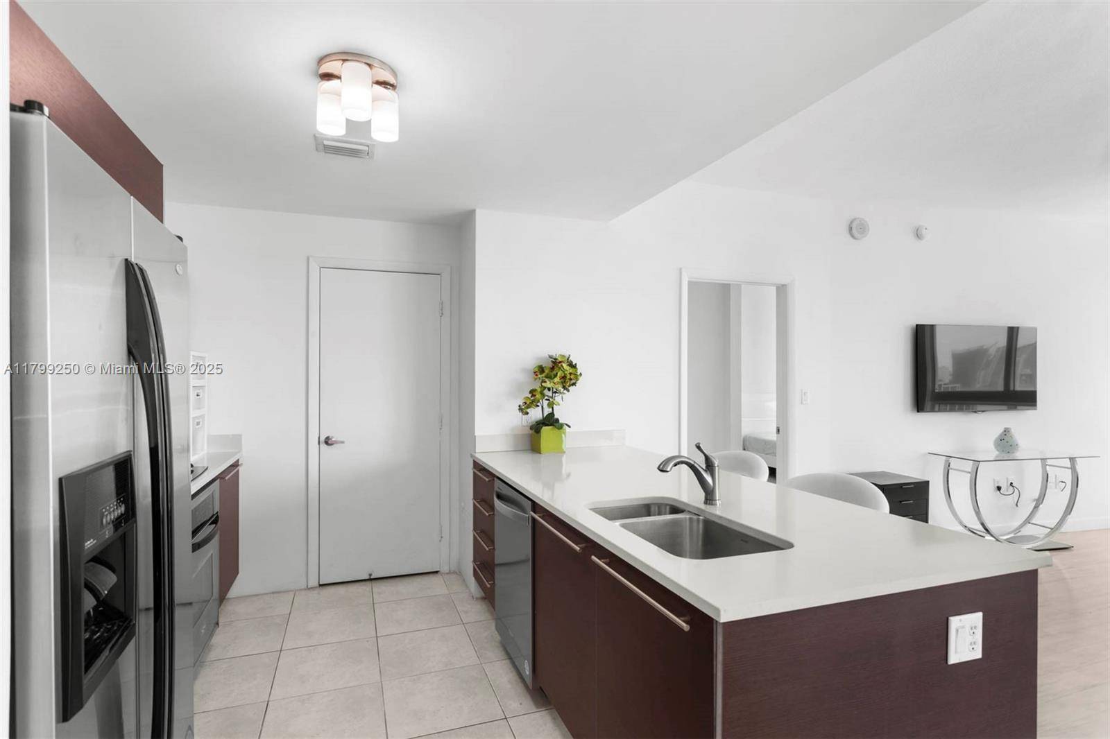 Miami, FL 33132,1900 N Bayshore Dr #2519