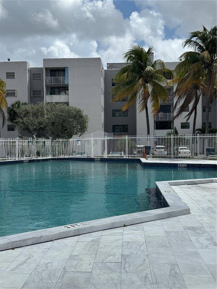 Miami, FL 33126,8145 NW 7th St #211