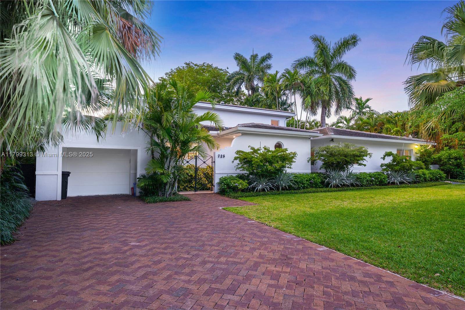 Coral Gables, FL 33146,725 Vilabella Ave