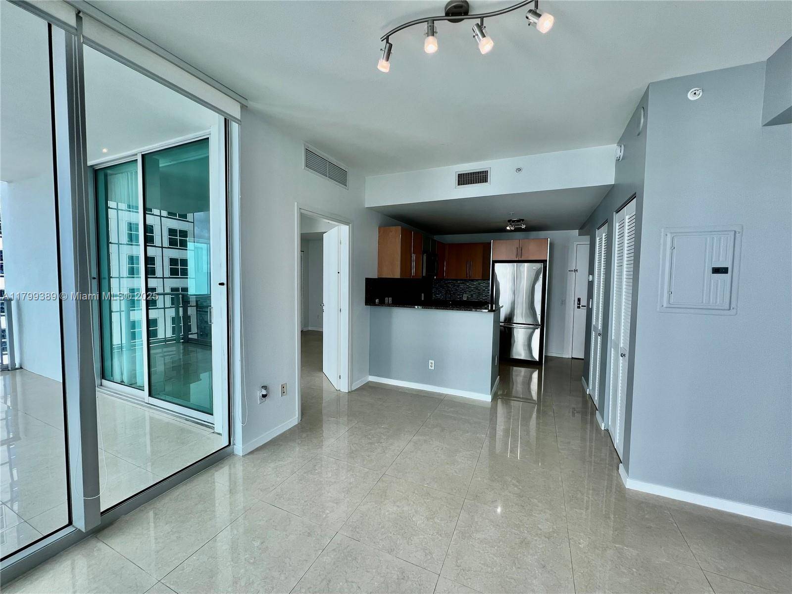 Miami, FL 33131,300 S Biscayne Blvd #2111