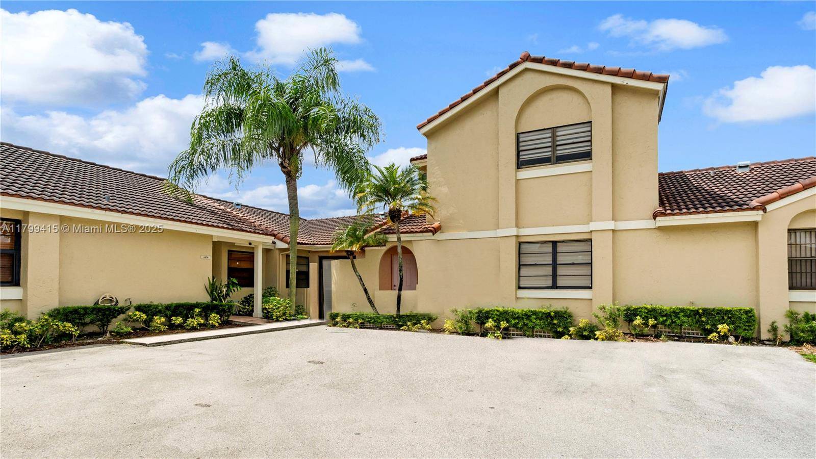 Hialeah, FL 33015,6460 NW 170 th TER #0